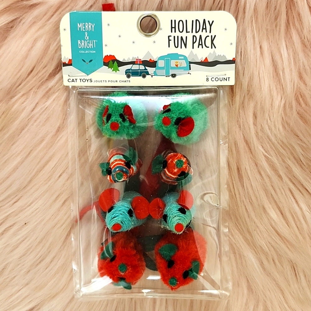 Brand New MERRY & BRIGHT HOLIDAY INSPIRED FAUX FUR MICE 😺 CAT TOY-8CT
